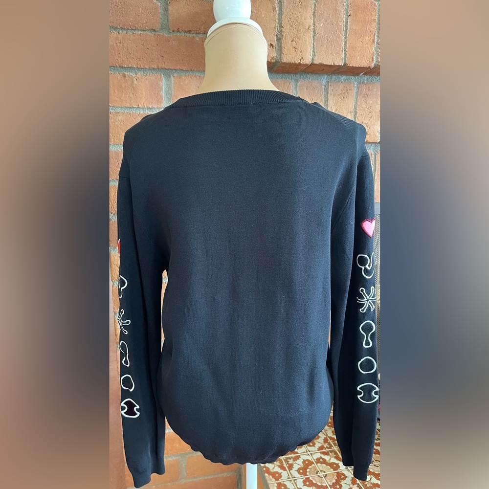 Vintage KENZO Black Sweater with Red and White Embroidered Accents - Picture 6 of 8
